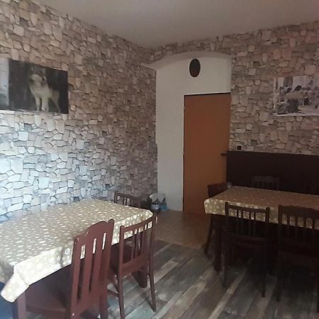 Hotel Penzion U Draci Skaly à Svojse Extérieur photo